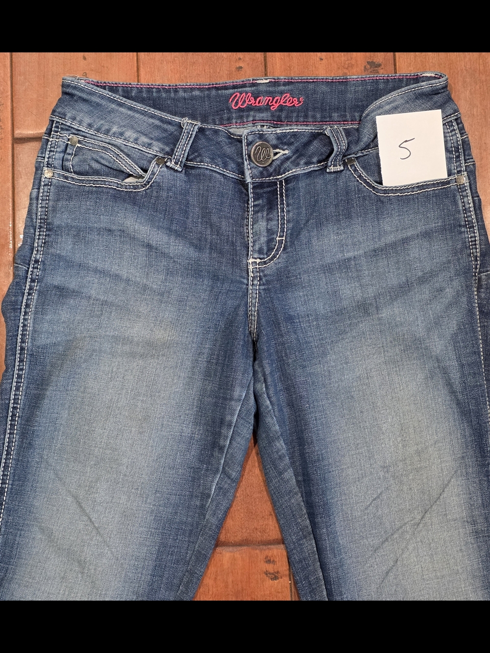 Wrangler Women’s Mid-Rise Blue Denim Jeans